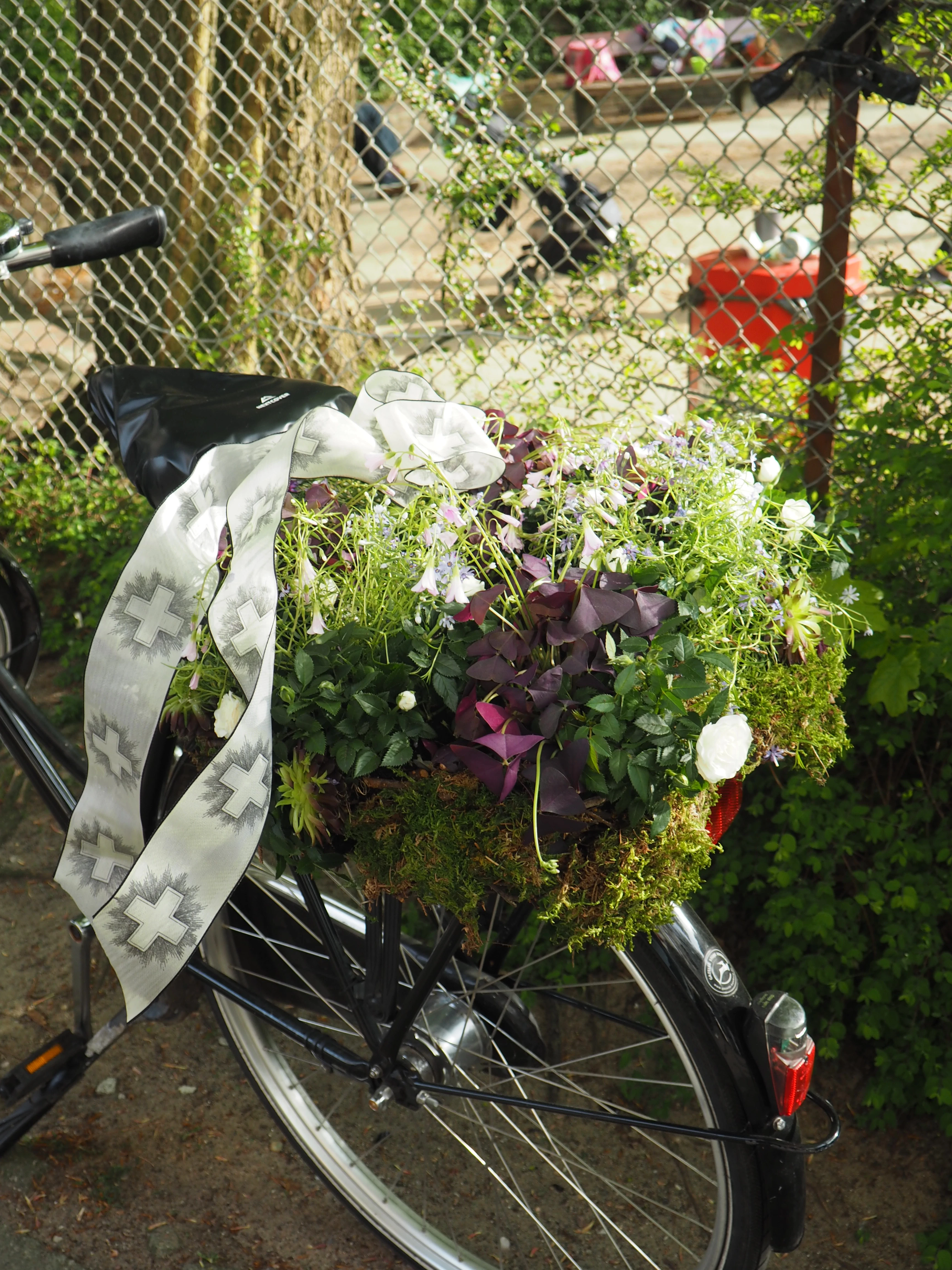 Bepflanzter Trauerkranz von Fortunas-Blumenboulevard